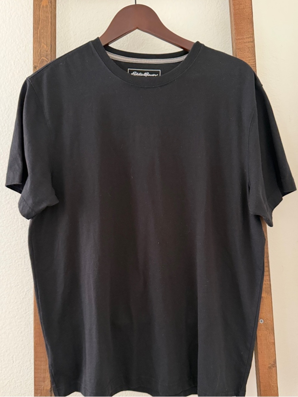 Men’s Eddie Bauer Black Short-Sleeve Crewneck T-Shirt